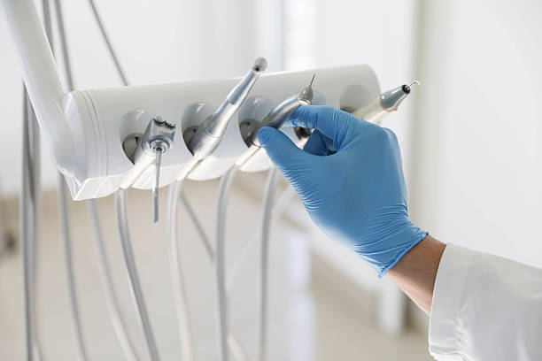 Professional Emergency Dentist technician working in Shinnecock Hills, NY